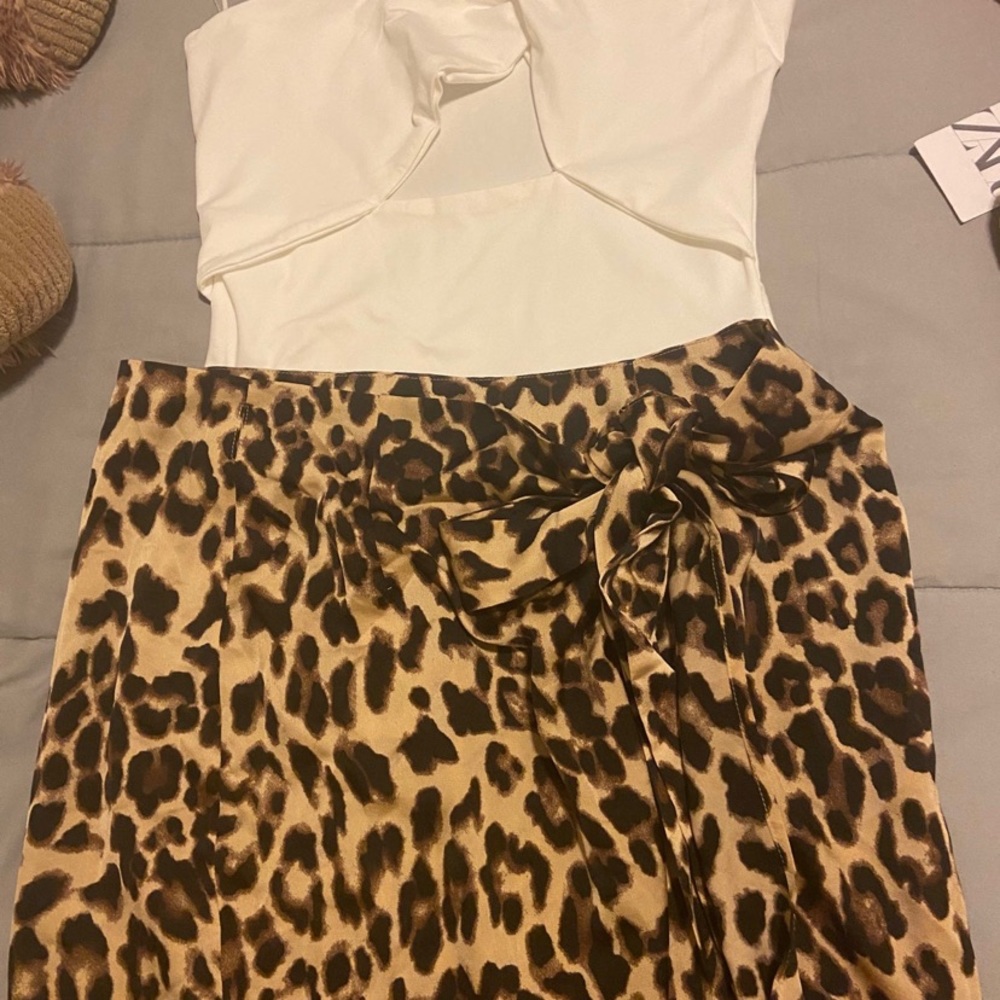Beautiful one should top and skirt